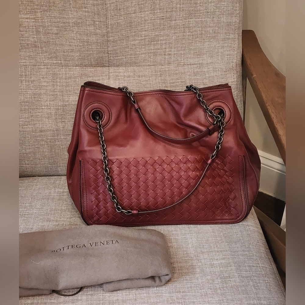 $2850 Brand New 100% Auth Bottega Veneta Intrecciato Women Burgundy Leather Tote
